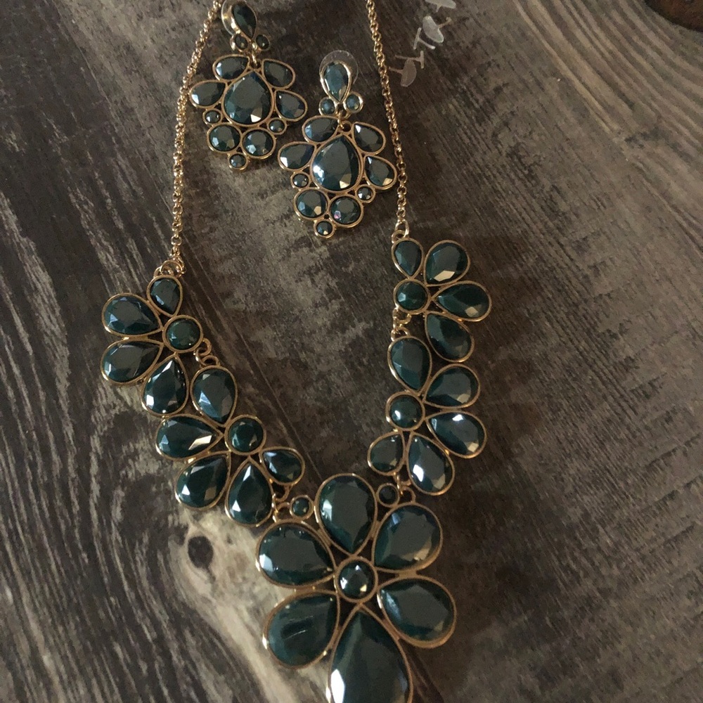 Elegant Gold and Teal Floral Jewelry Set